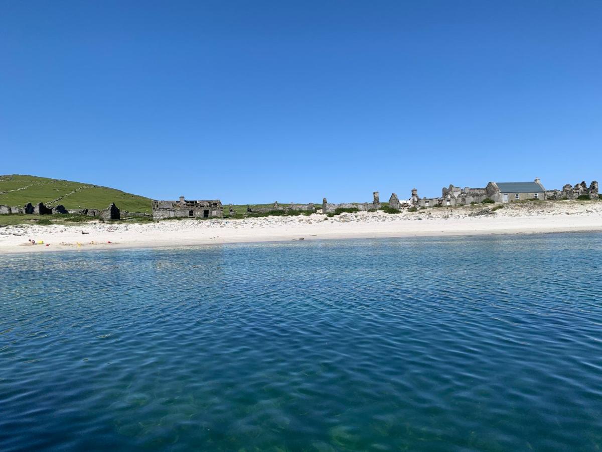 Seascape On The Edge Of Town: 4 Beds All Ensuite. 벨물릿 외부 사진