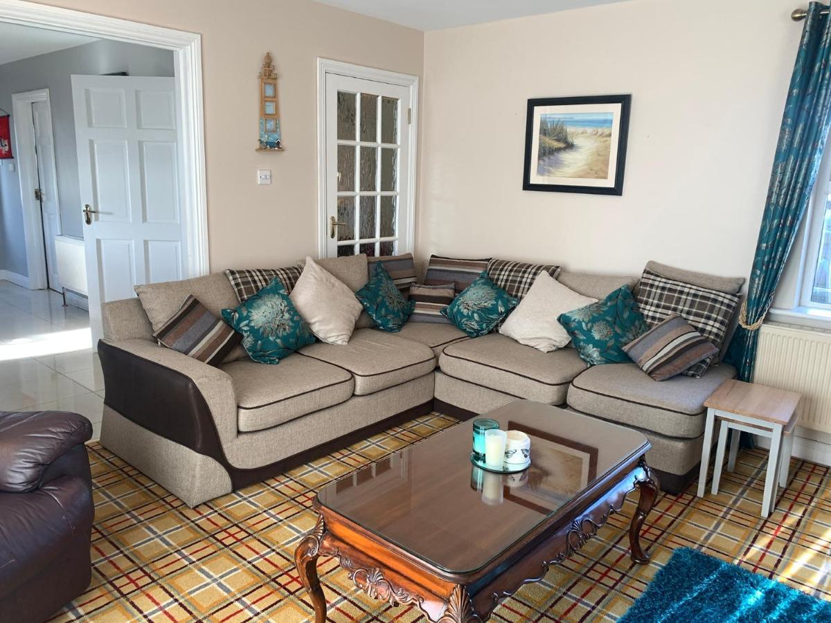 Seascape On The Edge Of Town: 4 Beds All Ensuite. 벨물릿 외부 사진