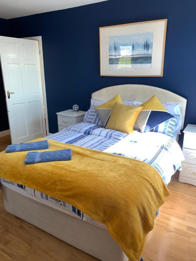 Seascape On The Edge Of Town: 4 Beds All Ensuite. 벨물릿 외부 사진