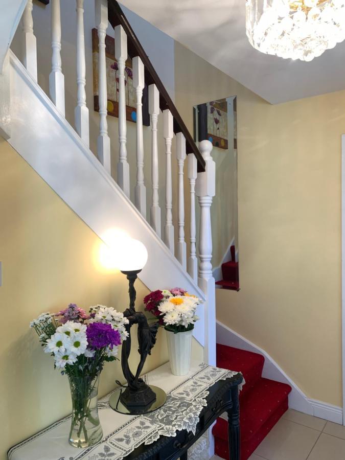 Seascape On The Edge Of Town: 4 Beds All Ensuite. 벨물릿 외부 사진