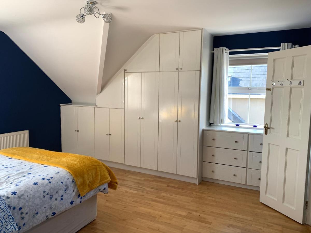 Seascape On The Edge Of Town: 4 Beds All Ensuite. 벨물릿 외부 사진