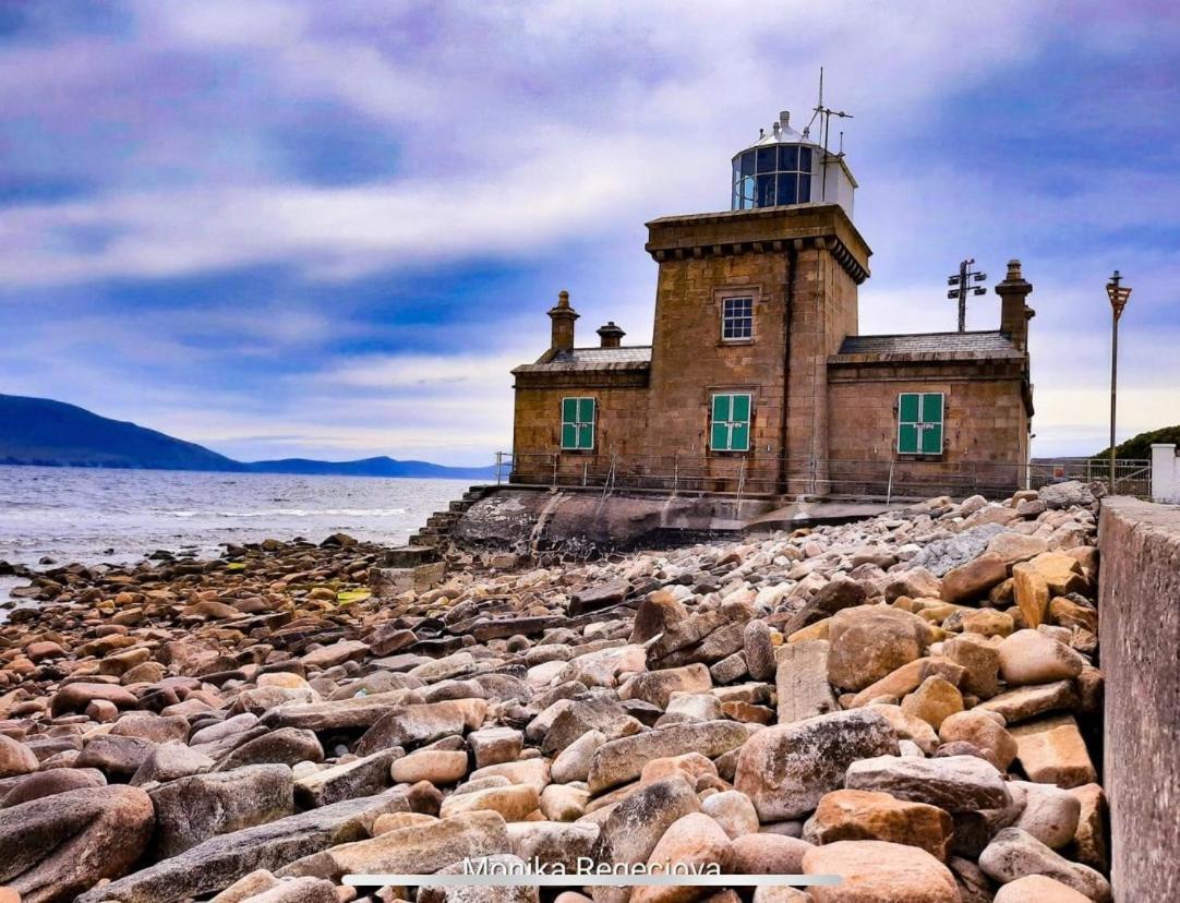 Seascape On The Edge Of Town: 4 Beds All Ensuite. 벨물릿 외부 사진